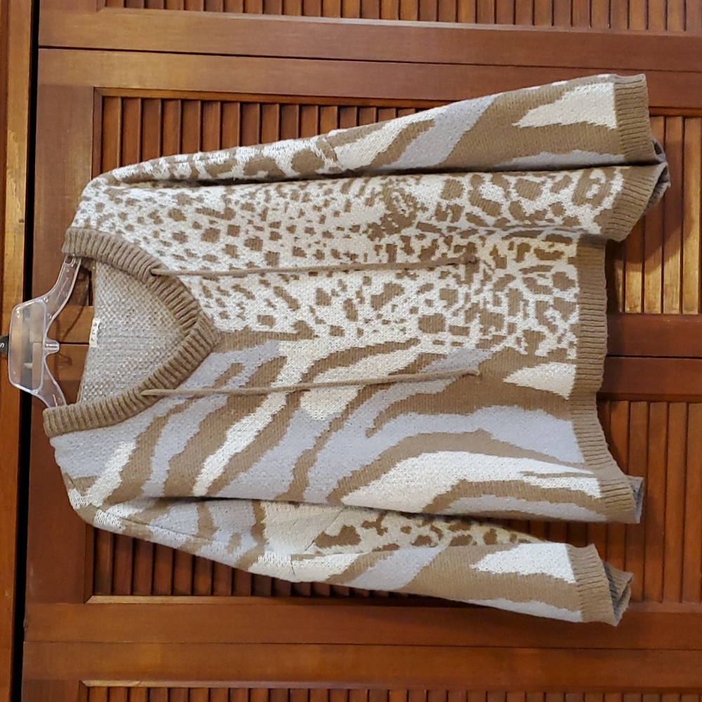 POL hooded sweater